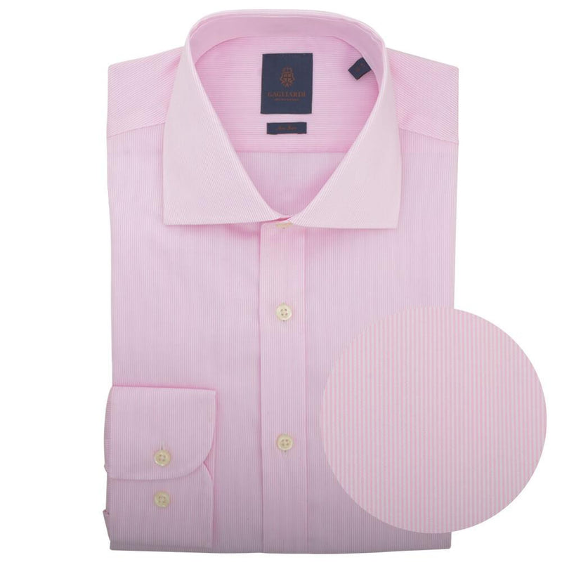 Chemise rose avec rayures blanches